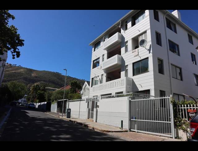 2 BEDROOM APARTMENT FOR SALE IN SEA POINT
